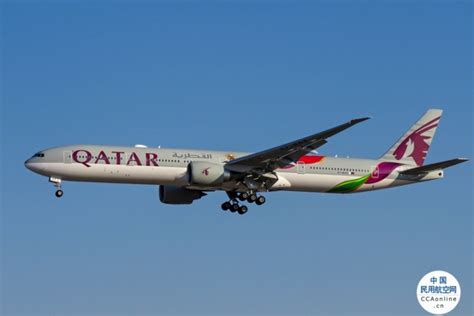 卡塔尔航空揭幕首架国际足联2022年卡塔尔世界杯彩绘飞机 – ...