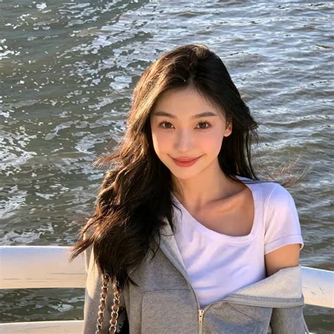 易梦玲头像甜美女生图片