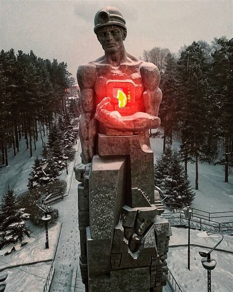 勒热夫战役苏联士兵纪念雕像