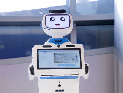 智能营销机器人未来发展趋势_广州澳博信息科技有限公司_送餐机器人_迎宾机器人_营销广告机器人_服务机器人