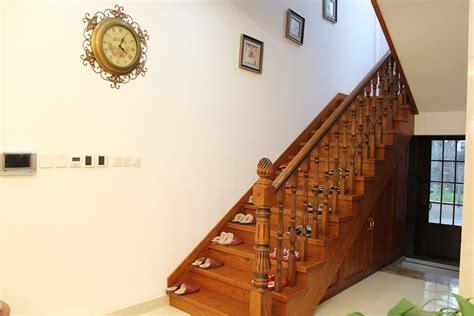 中式楼梯扶手 – 设计本装修效果图