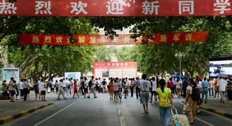 云南大学学生开始分批次返校复学-云南大学新闻网