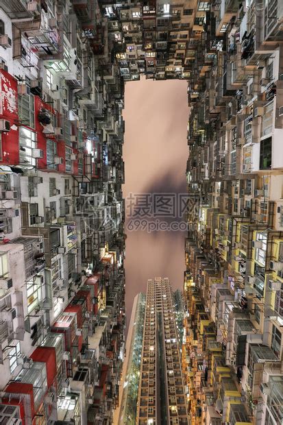 香港鲗鱼涌旧住宅区过度拥挤的房屋景观高清图片下载-正版图片506161934-摄图网