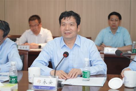 中国冶金地质总局党委委员、副局长李伟