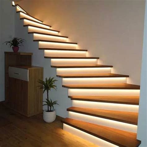 楼梯安装LED灯带的方法-深圳市BTF-LIGHTING科技有限公司