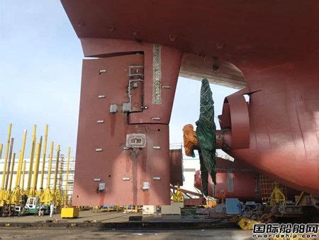 大连中远海运重工49900吨油船首制项目轴舵系施工再提效 - 在建新船 - 国际船舶网
