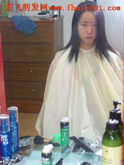 长发妹展示长发和刮脸图片(21) 剃刮_中国长发