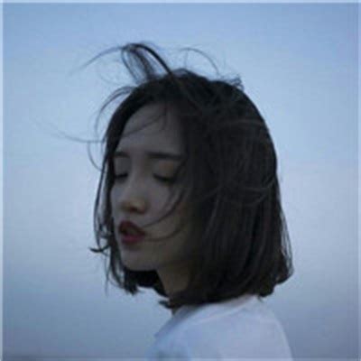 头像短发真人甜美女生
