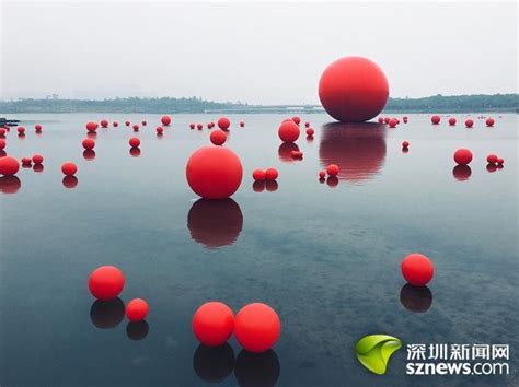 红色是毁灭/.蓝色是冷漠/.绿色是伪装/.白色图片