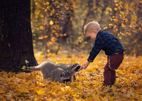 40张孩子与动物在一起的照片 来自世界各地摄影师的作品 - 第15页 | 宠物天空