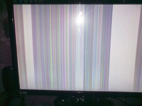电脑屏幕有条纹并闪烁，电脑屏幕条纹闪烁