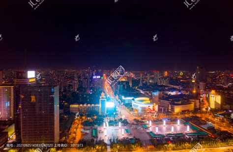 市府广场盛世雕塑与高层建筑高清图片下载_红动中国