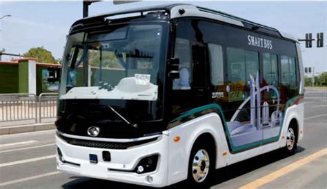 “无人驾驶公交”在临港新片区滴水湖畔启动路测，预计明年初运营