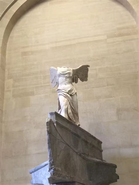 卢浮宫镇馆三宝：断臂维纳斯、胜利女神像、蒙娜丽莎。|蒙娜丽莎|女神像|卢浮宫_新浪新闻