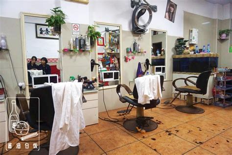 成都理发店-成都理发店设计丨成都理发店装修|空间|家装设计|餐饮装修设计 - 原创作品 - 站酷 (ZCOOL)