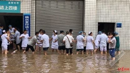涿州洪水：居民担心水电供应，救援队一天转移40余被困群众_凤凰网视频_凤凰网