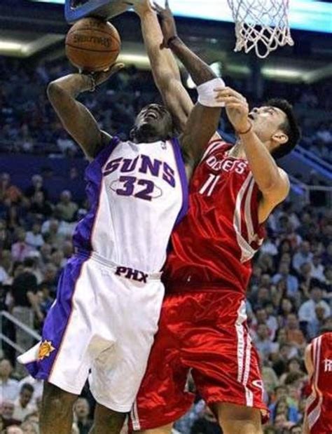 姚明在NBA十大经典战役_乐多体育