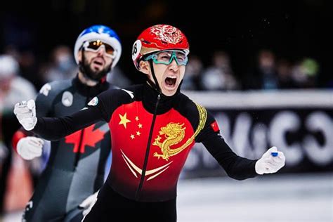 短道速滑世界杯武大靖500米夺冠，再次打破世界纪录 - 重庆日报网