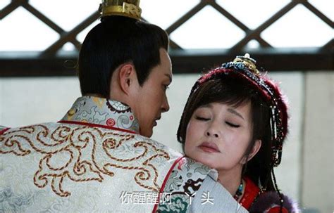 杨广身边有那么多嫔妃，为何只有她愿意割肉相救？是因为爱情吗？