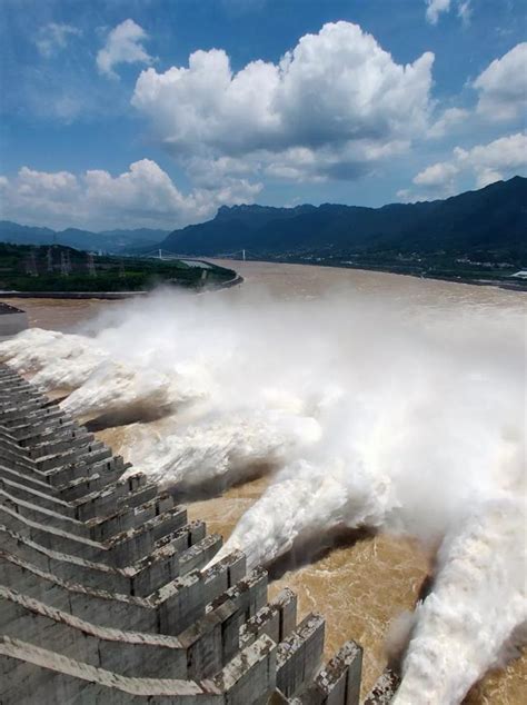 三峡水库有效拦蓄长江2020年第3号洪水削峰达36.7%_云南网