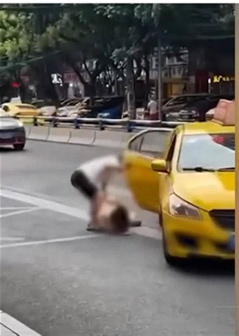 男子当街拖拽女子塞进出租车 警方：两人是恋人关系 已和平分手_凤凰网