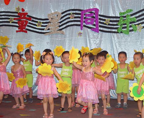 TFBOYS舞蹈-大梦想家舞蹈视频 六一儿童节晚会现场