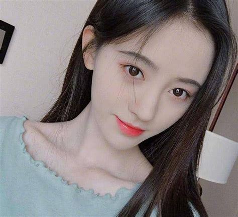 鞠婧祎证件照图片