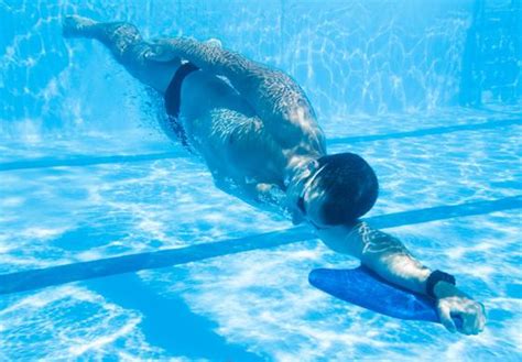 自由泳动作要领有哪些 自由泳动作要领是哪些_知秀网