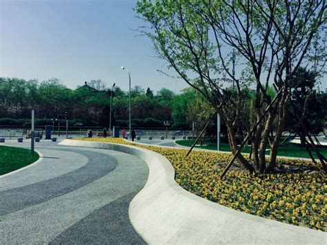 北京石景山游乐园南广场绿地-公共绿地案例-筑龙园林景观论坛