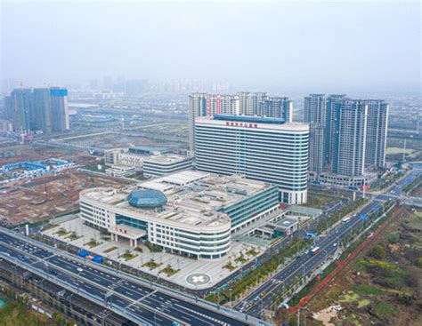 荆州CBD高楼大PK 绿地218米 VS 荆州之星333米-项目解析-荆州乐居网