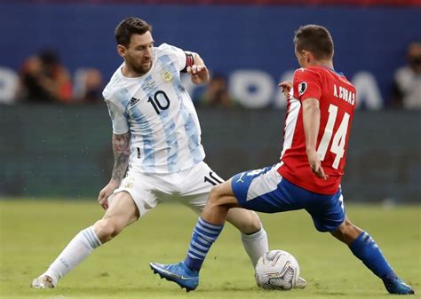 [热身赛]阿根廷2-2乌拉圭_新浪图片