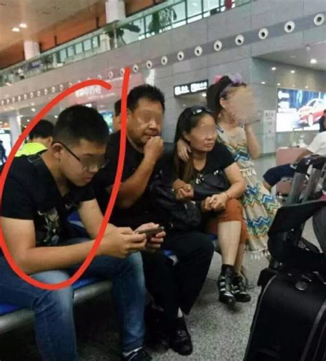 南京南站猥亵女童嫌疑人被批捕_手机凤凰网