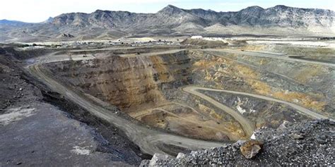 一起来看看世界最大稀土矿— 内蒙古白云鄂博矿|内蒙古|稀土矿|摄影_新浪新闻