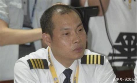 中国航空史的奇迹，英雄机长刘传健34分钟躲过36次致命错误