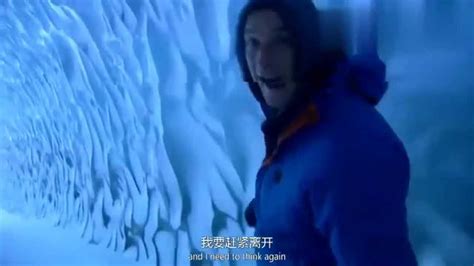荒野求生：贝尔在冰岛雪地冰洞探险，好像是另一个世界，太漂亮了_腾讯视频