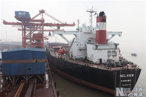 刷新全球最大集装箱船纪录！长荣海运首艘2.4万级集装箱船来了-巨东物流