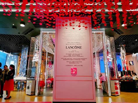 兰蔻高大上美妆店：线下零售是品牌立命之本-中国建材家居网