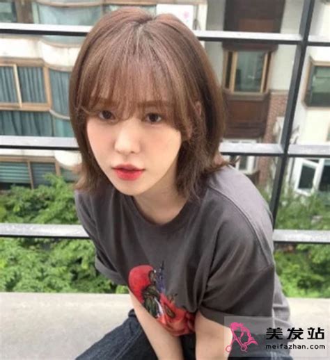 短发甜美女生头像夏天