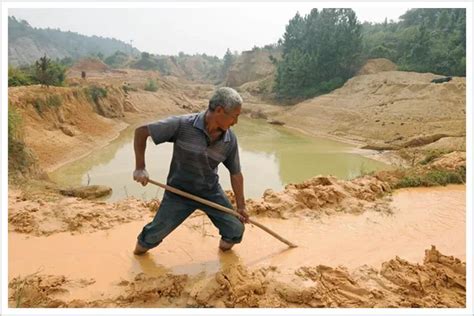 心痛！中国最大稀土矿60多年被当成铁矿挖，而且还“浪费严重”。|中国|资源|稀土_新浪新闻