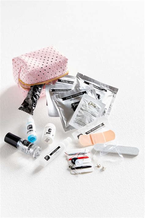 Pinch Provisions Sweetheart Minimergency Kit | Urban Outfitters