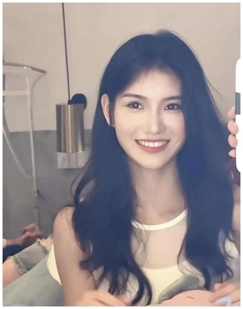 夏思怡图片