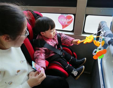 公交车上首设婴幼儿专座 这里的公交服务太贴心-金华频道