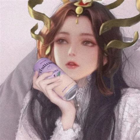 温柔王者女生头像真人