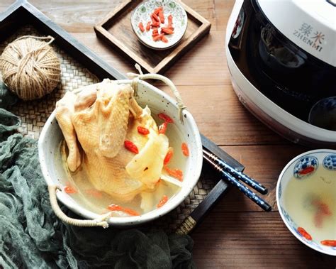 【天麻炖鸡汤（缓解头痛、神经衰弱）的做法步骤图】甜豌豆哎_下厨房
