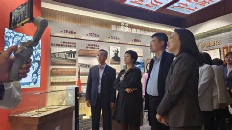 内蒙古自治区政府党组成员包献华调研上海交通大学包头材料研究院