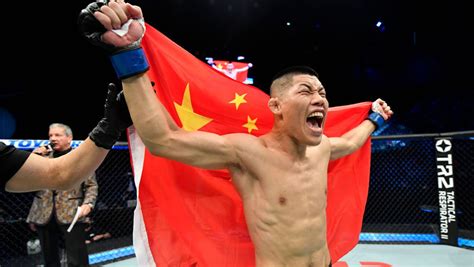 中国UFC拳手李景亮誓言战胜奇马耶夫 - 2021年10月27日, 俄罗斯卫星通讯社
