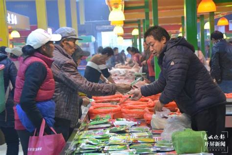 双龙街道整治“城北水果蔬菜批发市场”乱象