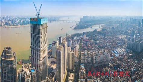 武汉第一高楼，曾经设计超越上海中心大厦，最后为什么没有实现？_腾讯视频