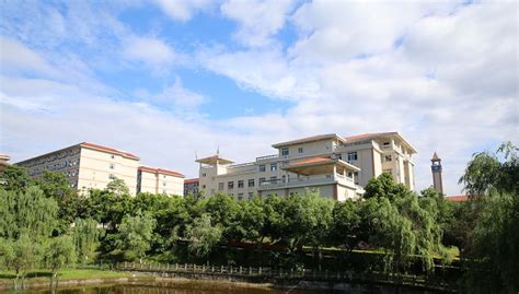 重庆城市职业学院怎么样好吗？具体位置在哪？学费多少？宿舍环境