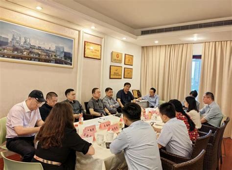 提升营商环境工作座谈会在商会举行-上海贵州商会